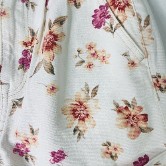AEO cream pink floral cottagecore high waisted jean mom shorts 0 - Picture 2 of 5